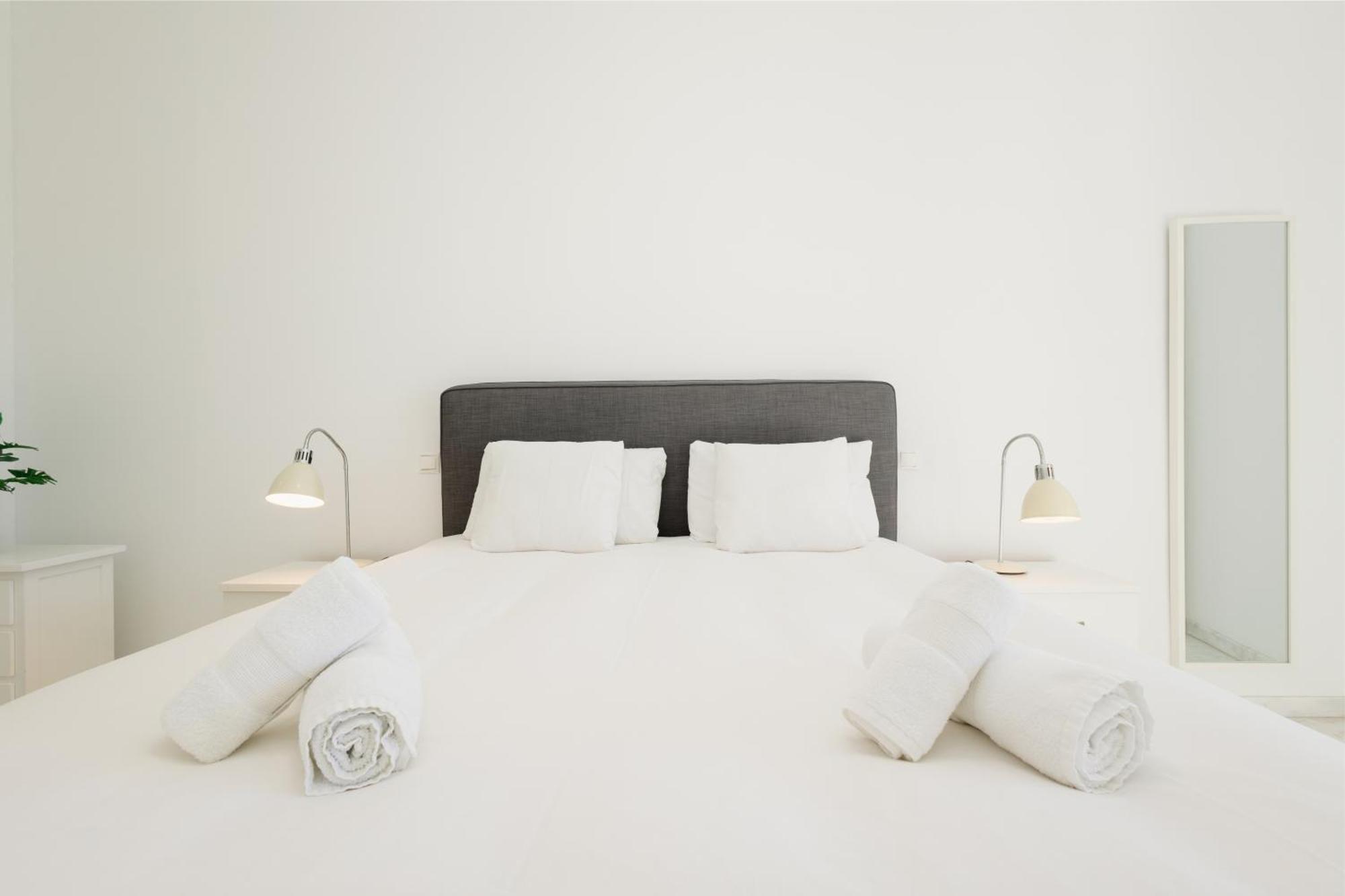 First-Line Beach, Terrace And Pool With Incredible Sea Views, New Golden Mile Estepona Exterior photo