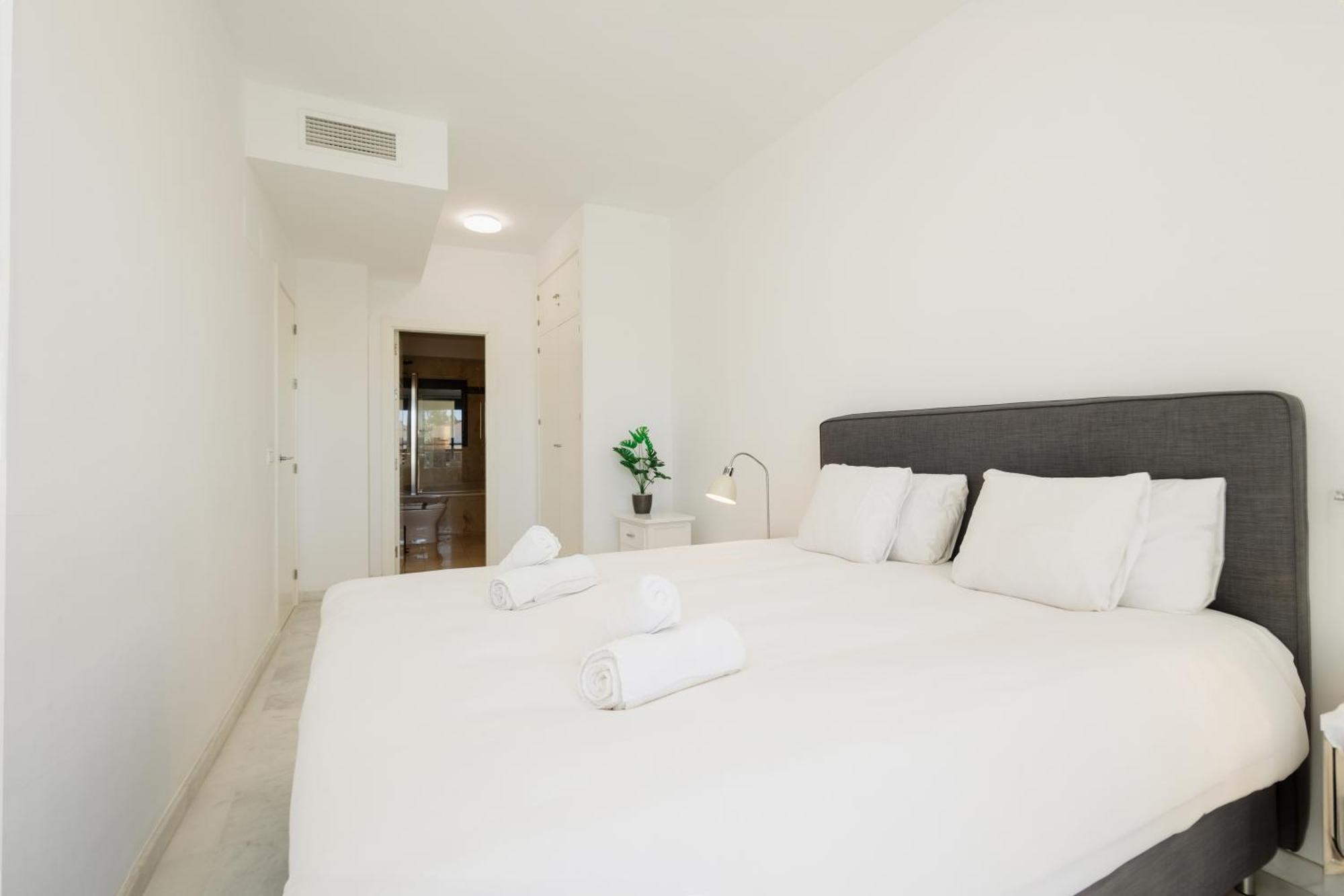 First-Line Beach, Terrace And Pool With Incredible Sea Views, New Golden Mile Estepona Exterior photo