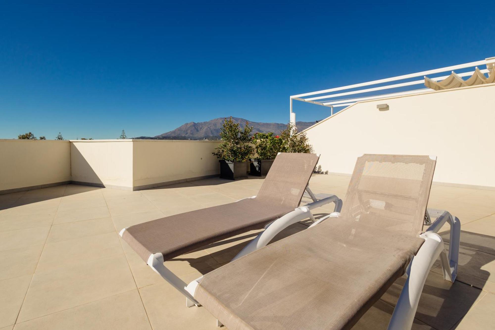 First-Line Beach, Terrace And Pool With Incredible Sea Views, New Golden Mile Estepona Exterior photo