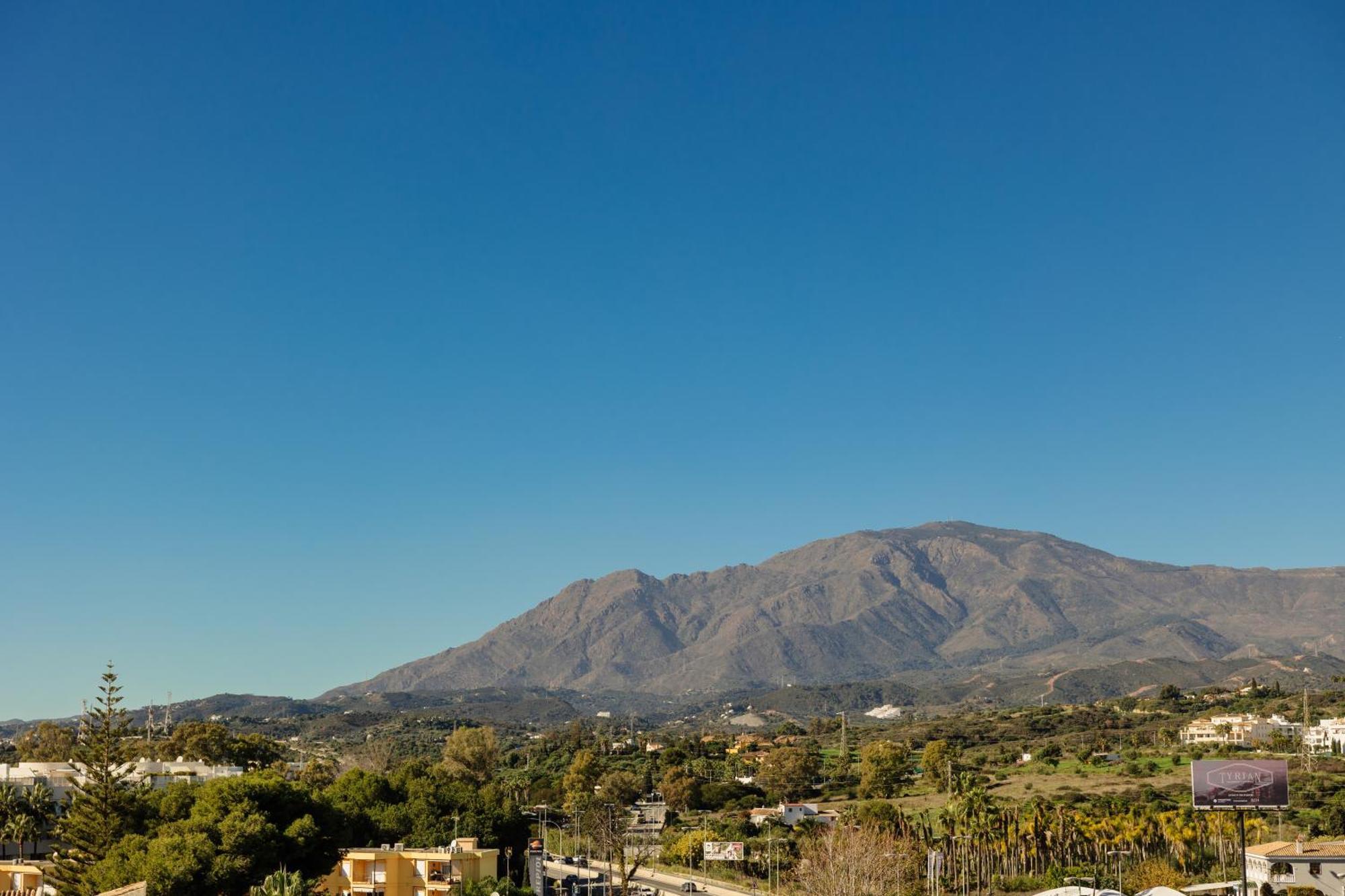 First-Line Beach, Terrace And Pool With Incredible Sea Views, New Golden Mile Estepona Exterior photo